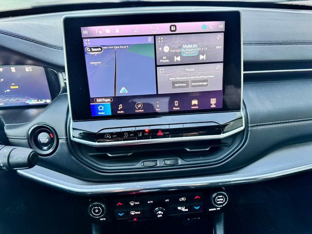 Used 2022 Jeep Compass Limited w/ (RED) Package image 13