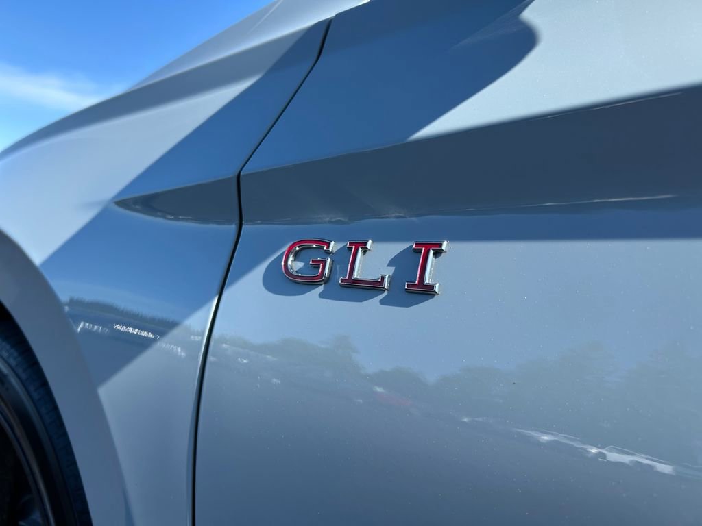 Used 2026 Volkswagen Jetta GLI Autobahn FWD image 33