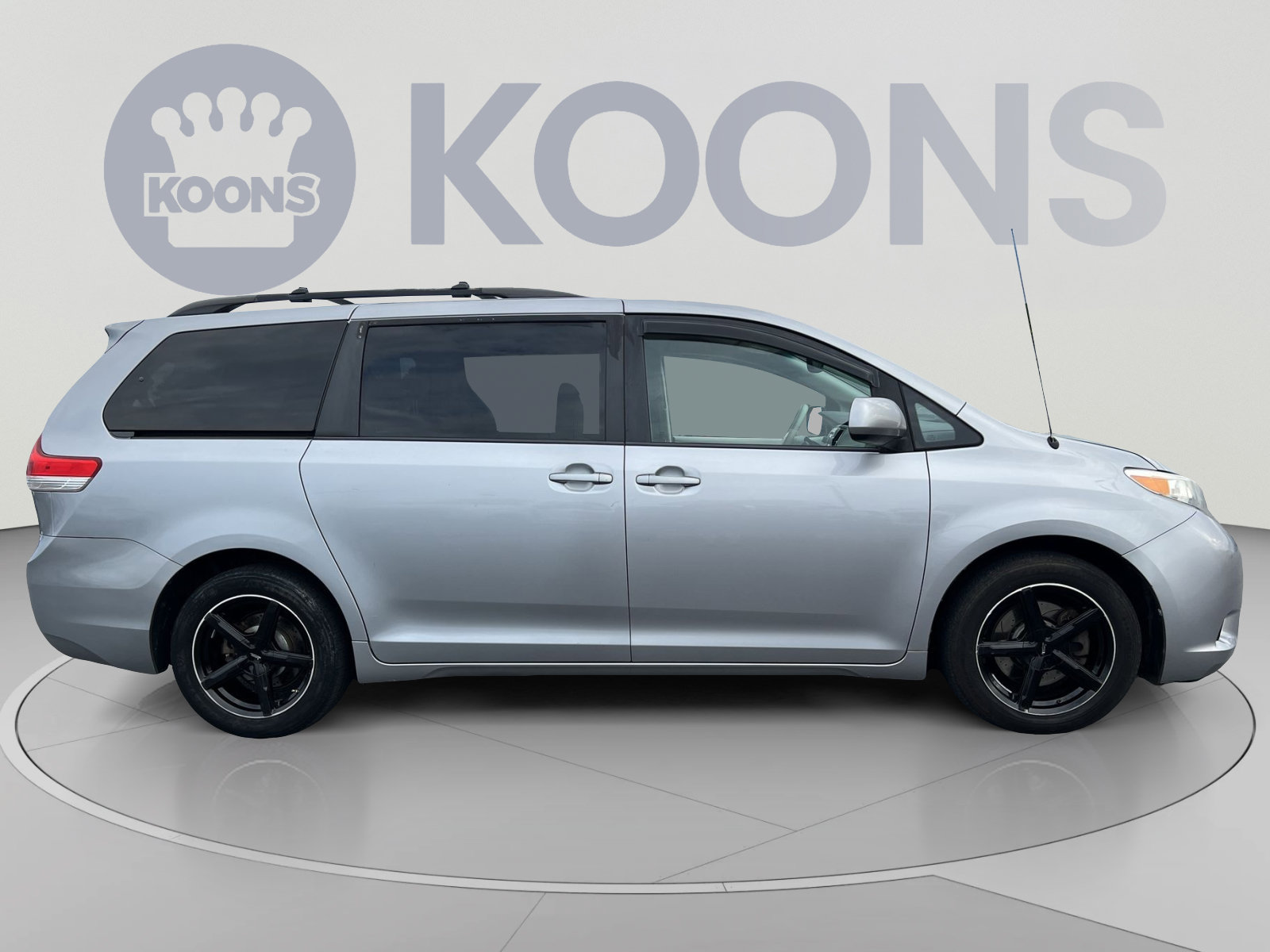 Used 2012 Toyota Sienna LE FWD image 8