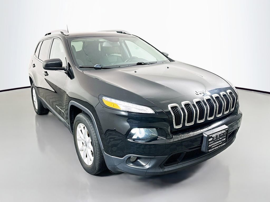 Used 2017 Jeep Cherokee Latitude w/ Cold Weather Group image 1