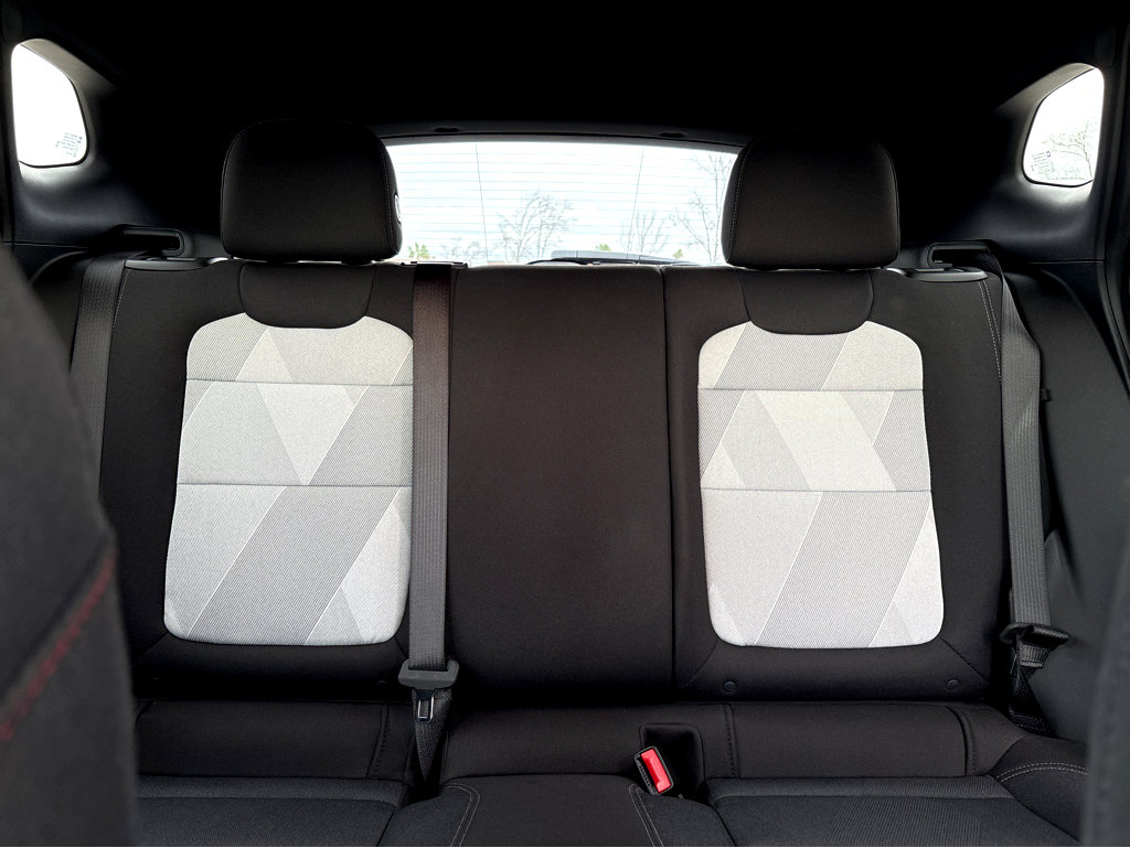 Used 2026 Chevrolet Trax RS w/ Sunroof Package image 6