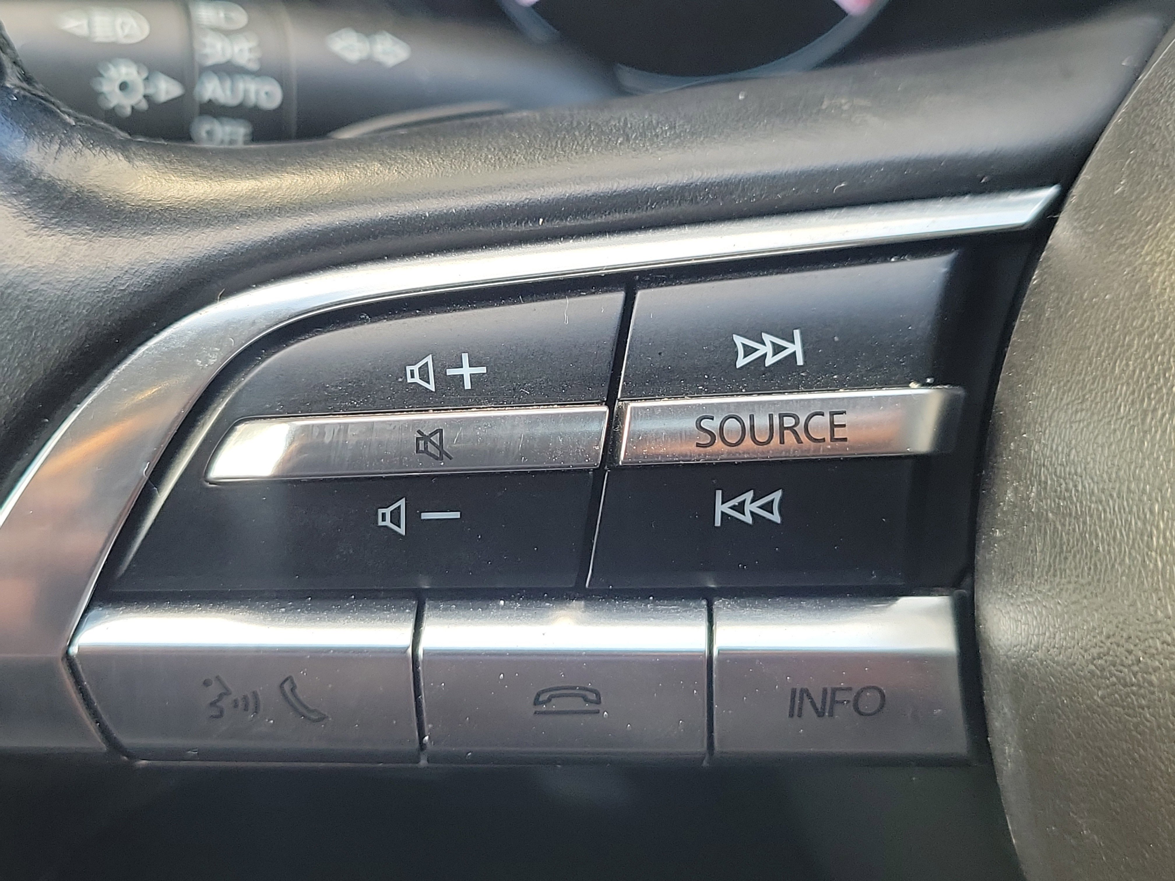 Used 2023 MAZDA CX-50 AWD 2.5 Turbo image 25