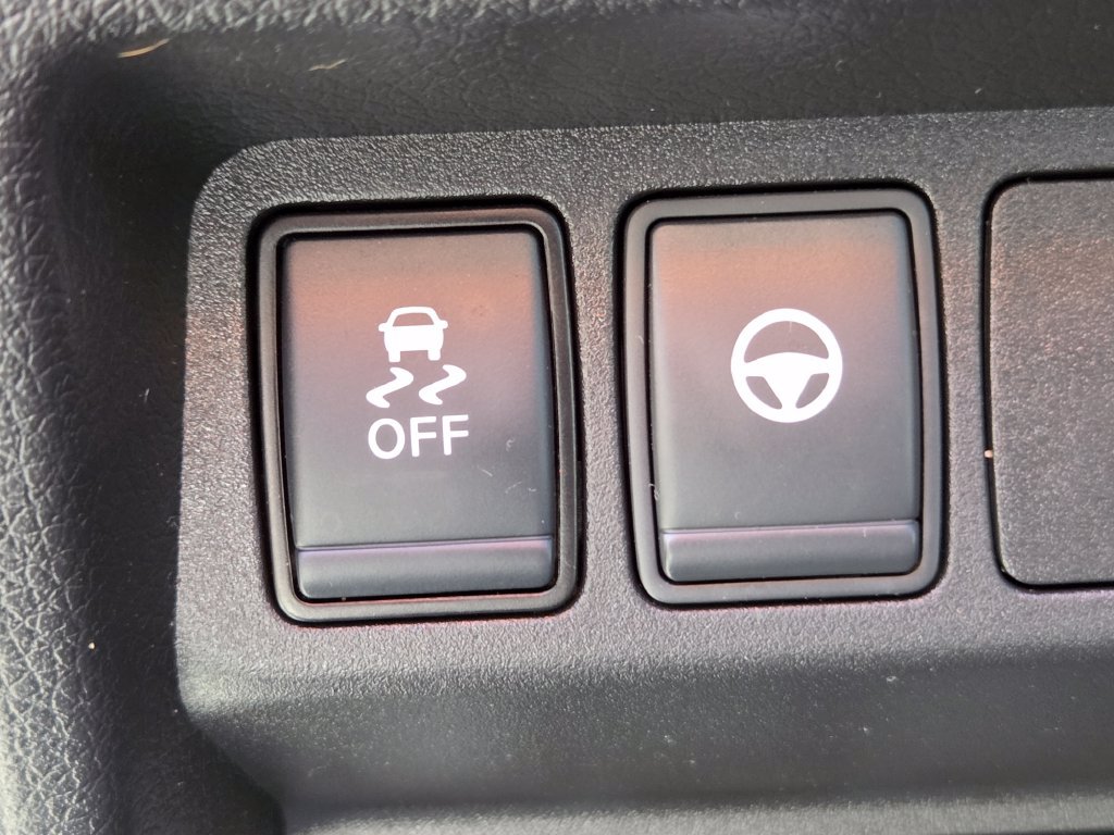Used 2021 Nissan Rogue Sport SL w/ Premium Package AWD/4WD image 11