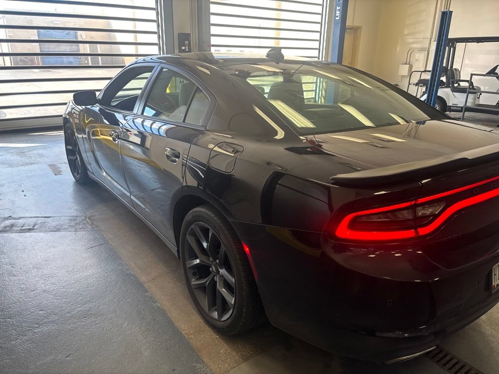 Used 2020 Dodge Charger SXT w/ Plus Group RWD image 7