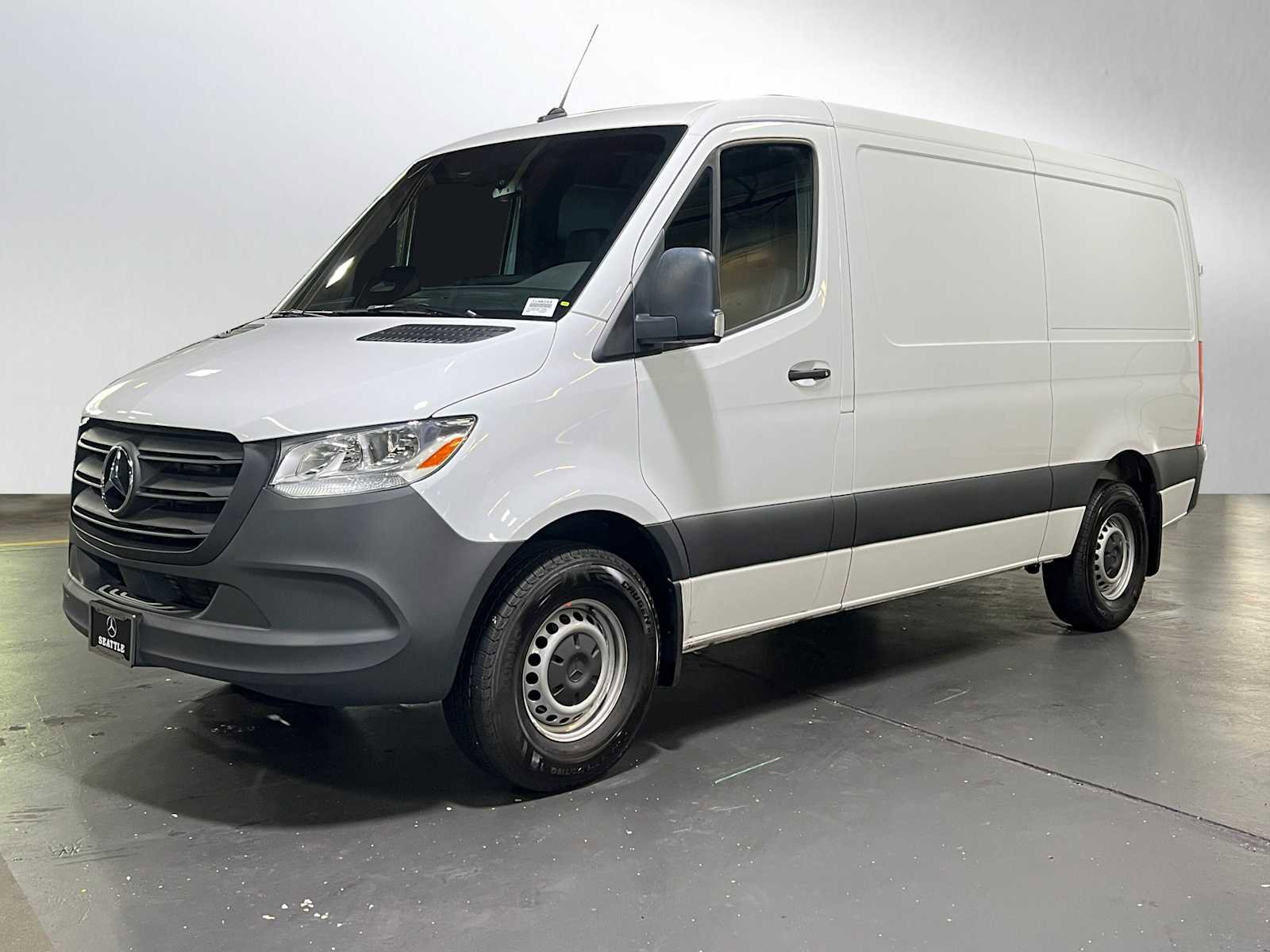 Used 2025 Mercedes-Benz Sprinter 2500 image 7