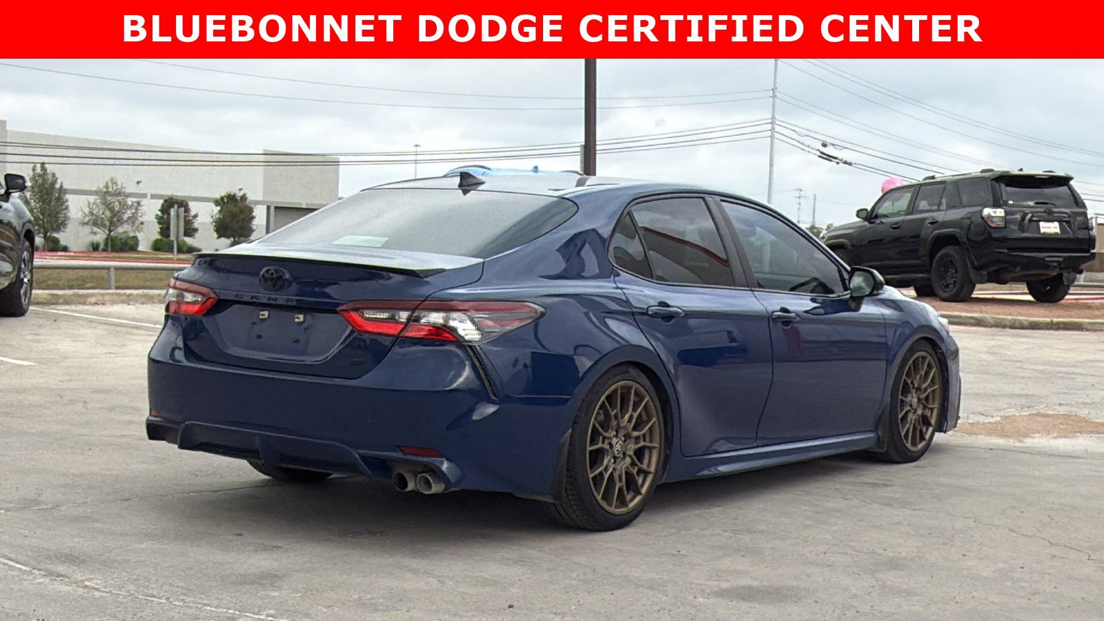 Used 2023 Toyota Camry SE image 5