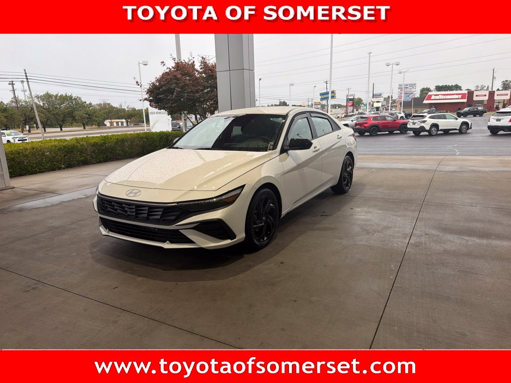 Used 2026 Hyundai Elantra Sport FWD image 1