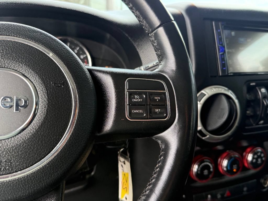 Used 2018 Jeep Wrangler Unlimited Sahara AWD/4WD image 21