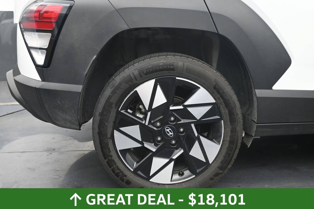 Used 2024 Hyundai Kona SEL AWD/4WD image 15