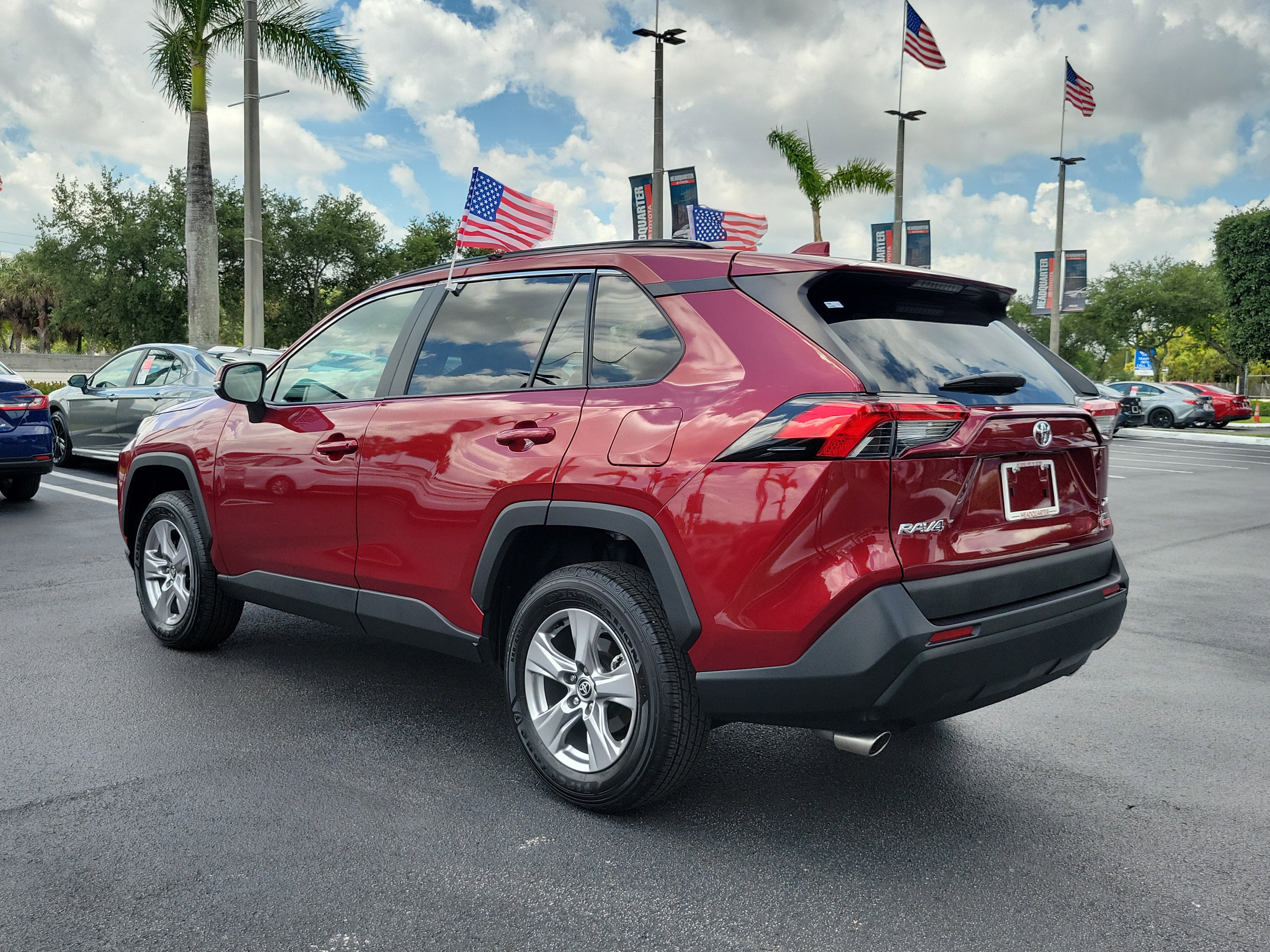 Used 2025 Toyota RAV4 XLE image 9