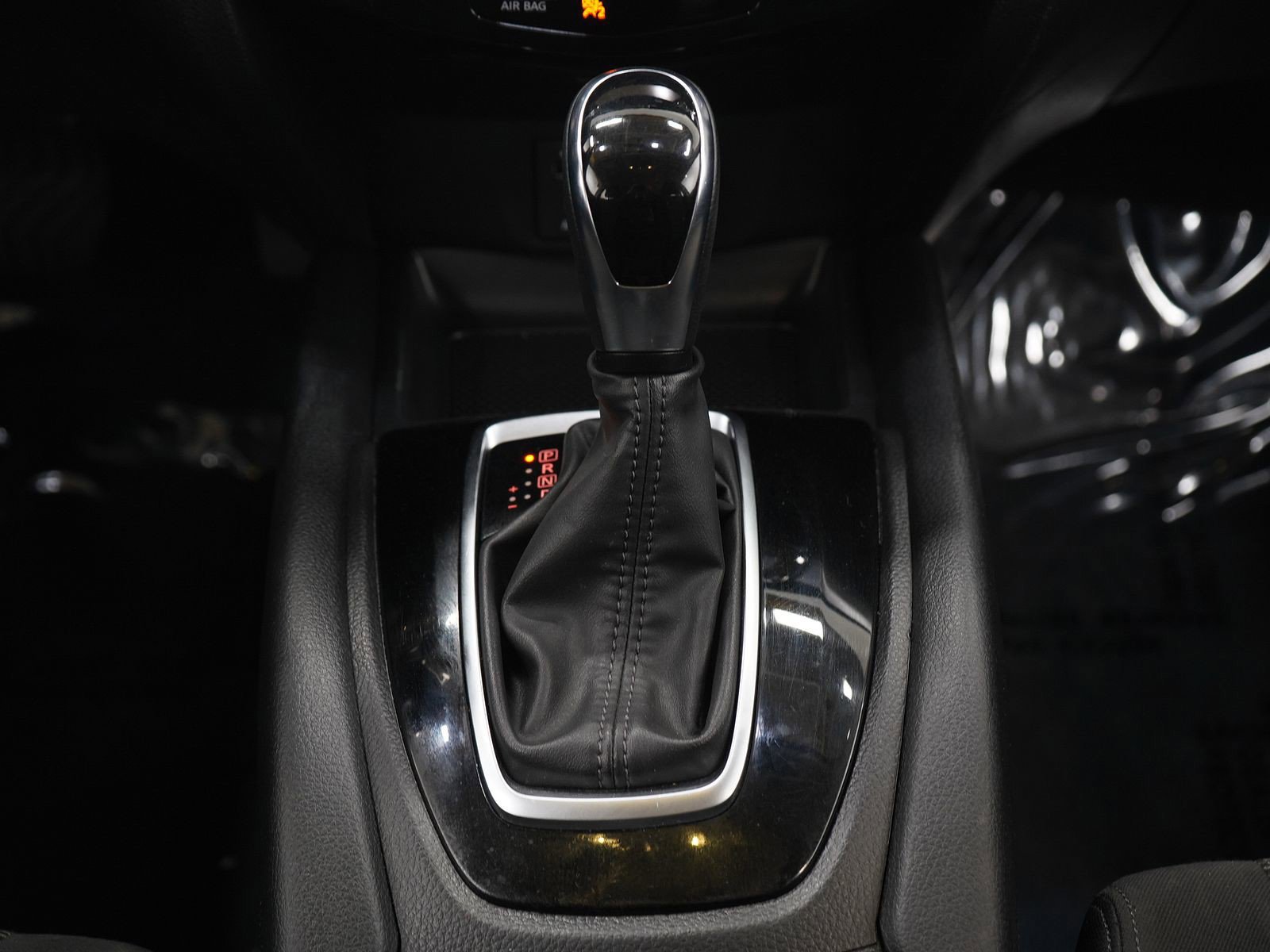 Used 2018 Nissan Rogue Sport SV w/ SV Technology Package image 18