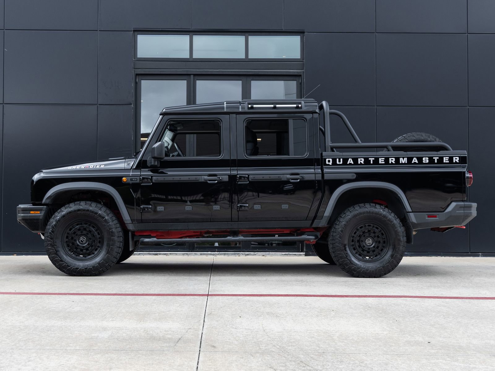 Used 2025 INEOS Grenadier image 9
