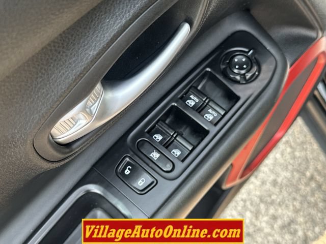 Used 2017 Jeep Renegade Trailhawk AWD/4WD image 11