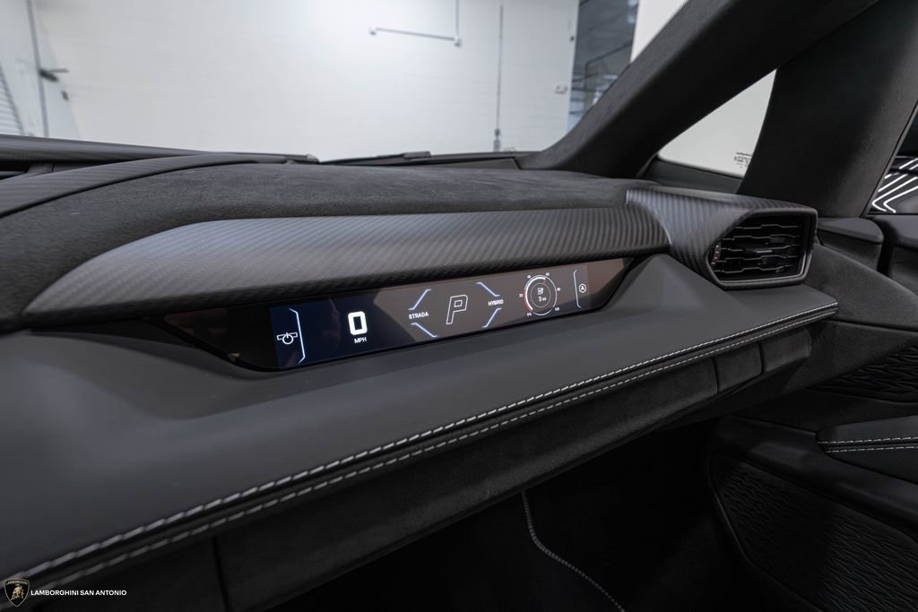 Used 2026 Lamborghini Revuelto AWD/4WD image 33