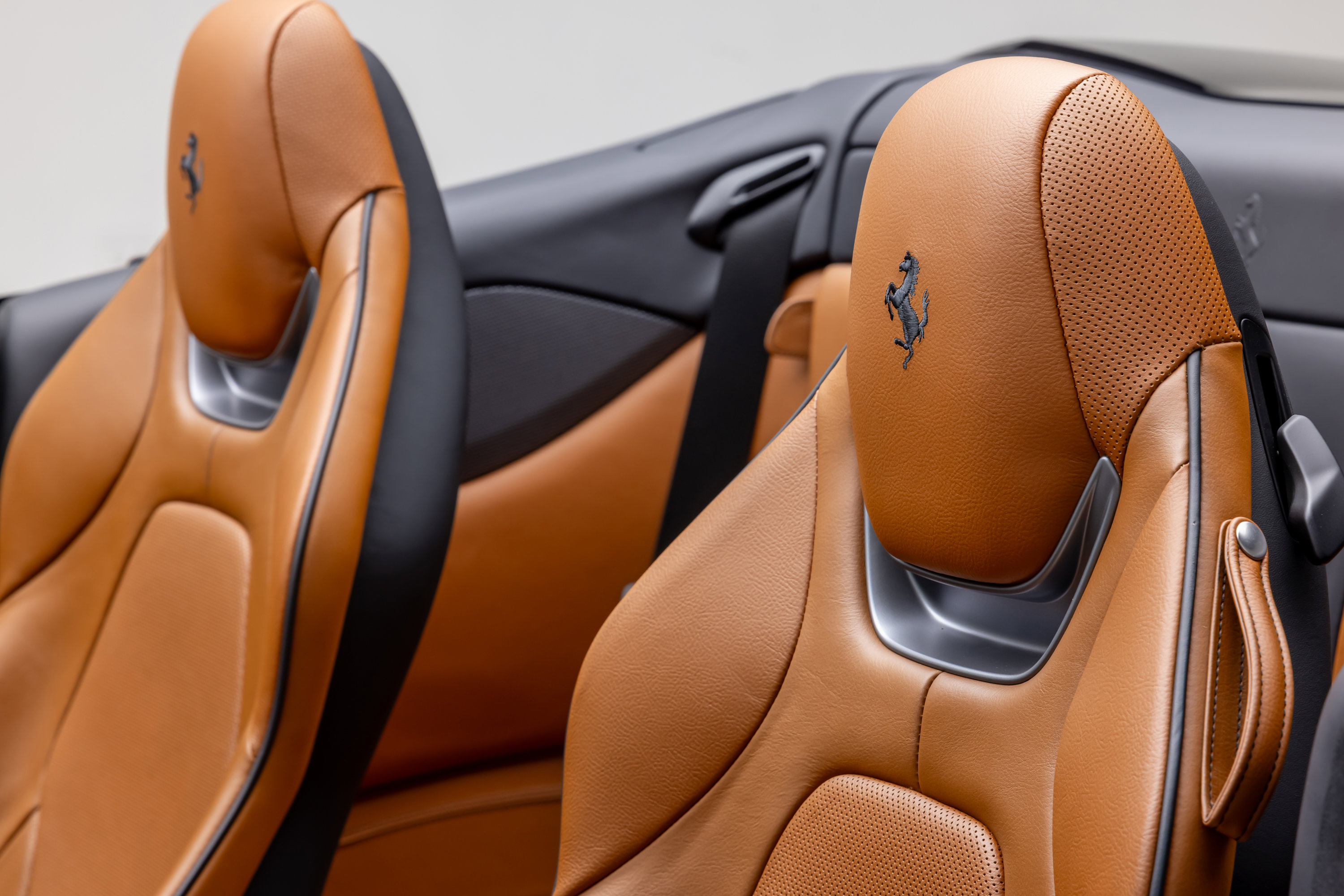 Certified 2023 Ferrari Portofino M RWD image 98
