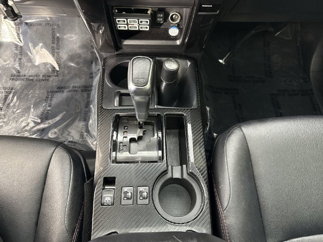 Used 2018 Toyota 4Runner TRD Off-Road Premium AWD/4WD image 17