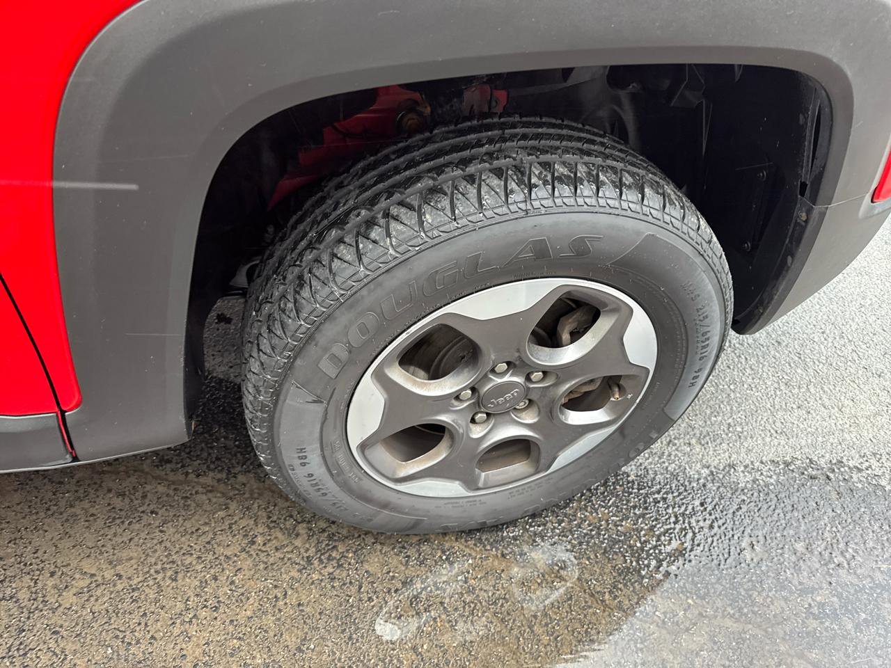 Used 2017 Jeep Renegade Sport w/ Power & Air Group image 22