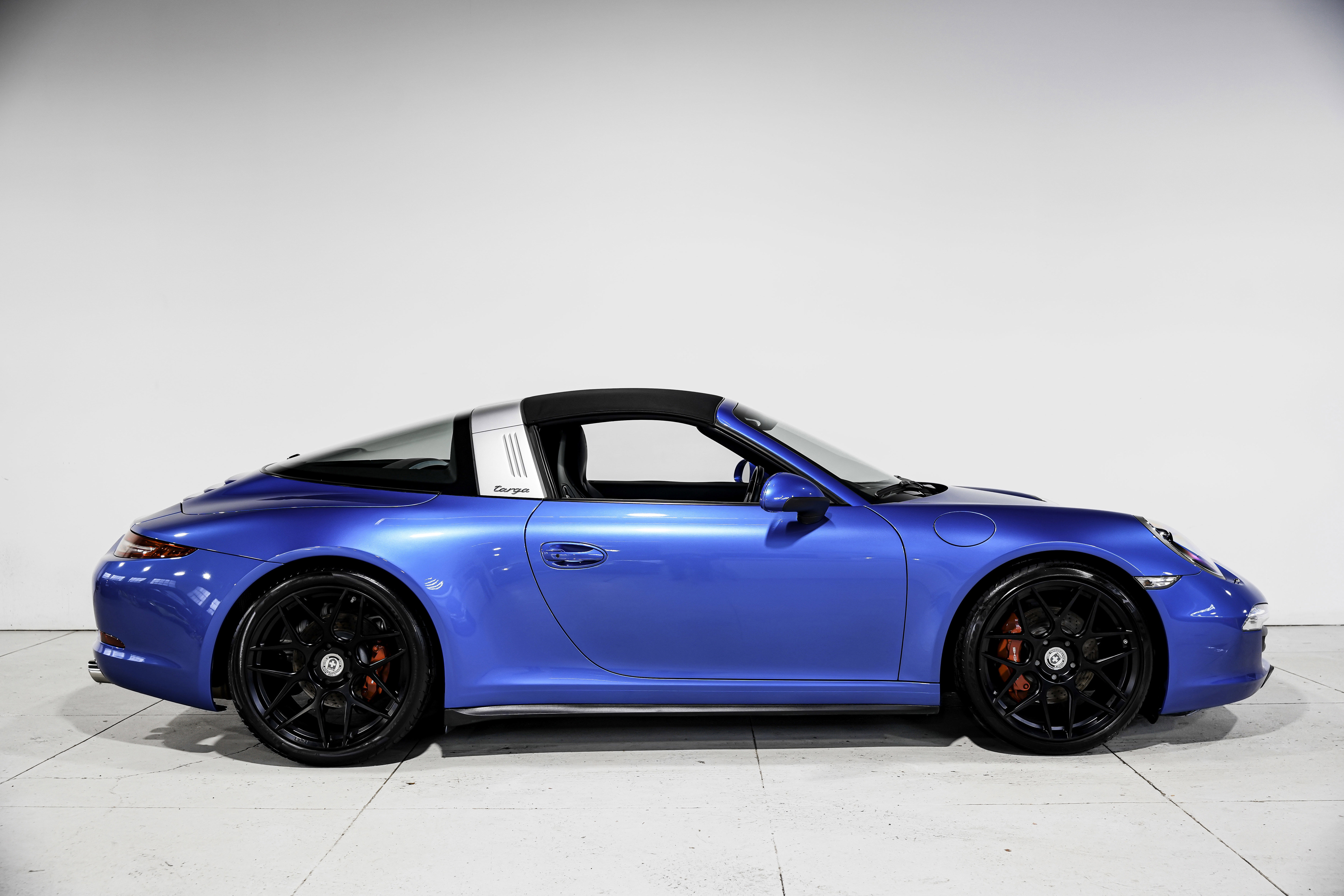 Used 2016 Porsche 911 Targa 4S AWD/4WD image 2