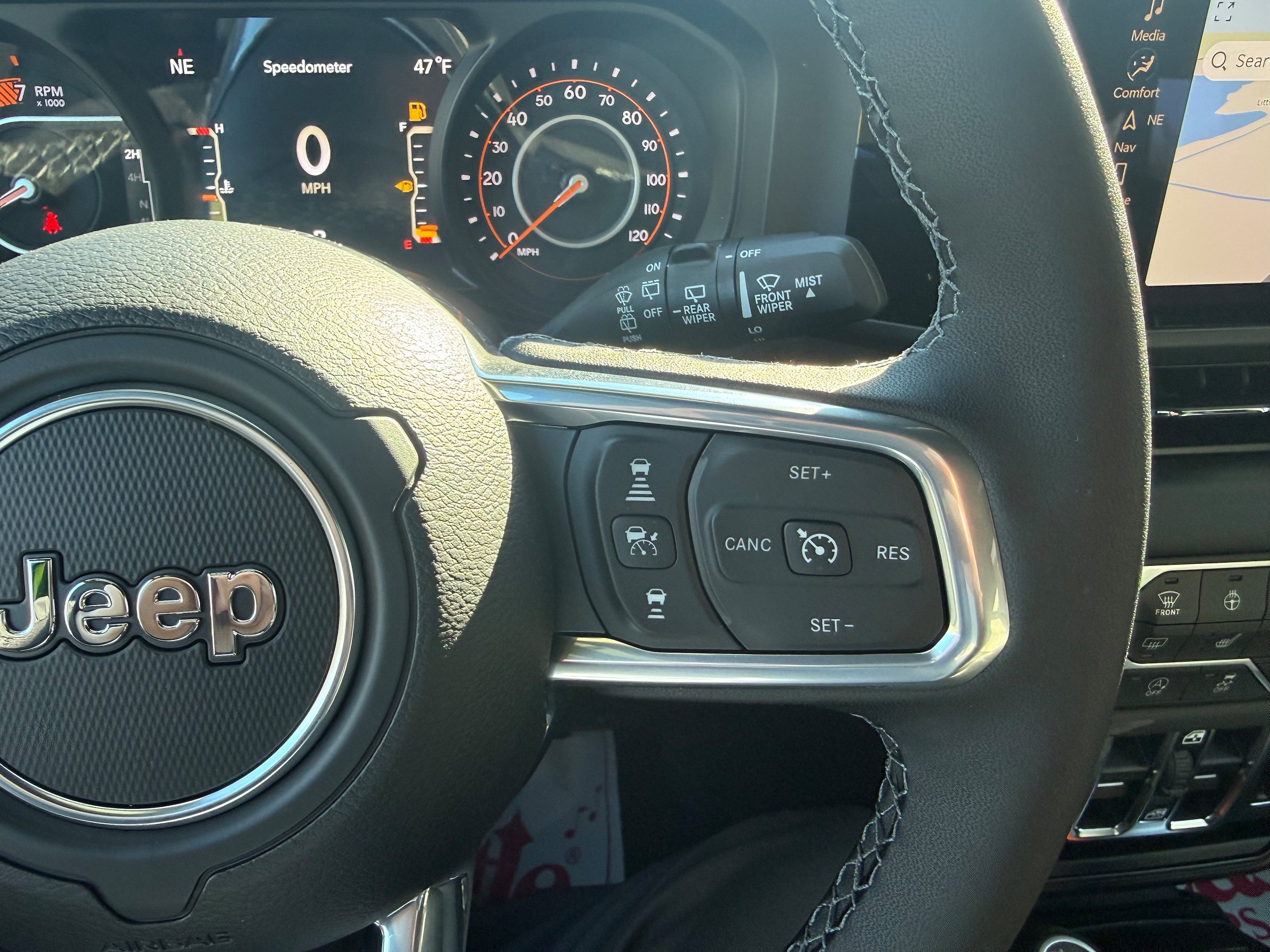 New 2026 Jeep Wrangler Sahara w/ Technology Group AWD/4WD image 20