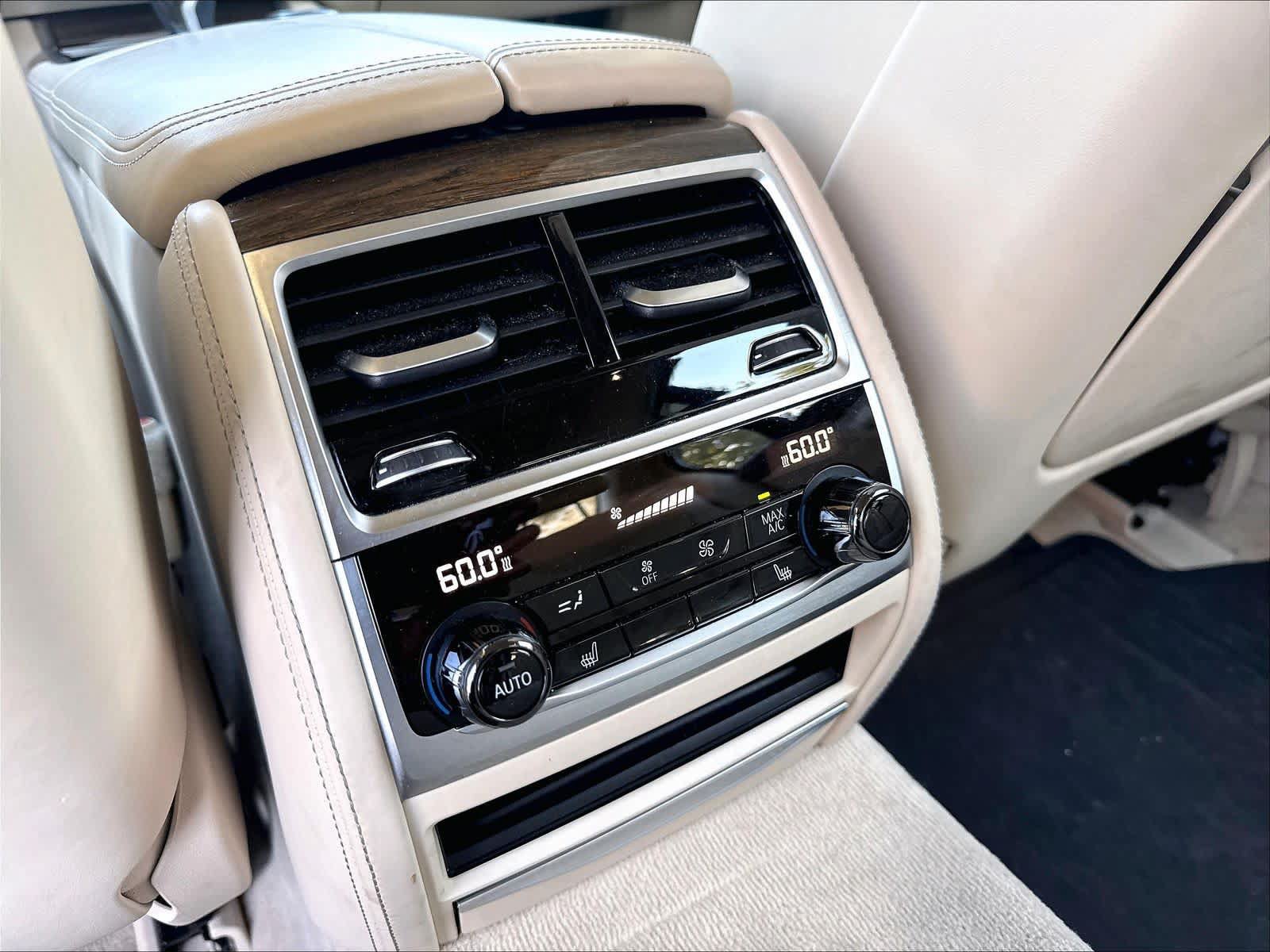 Used 2016 BMW 740i RWD image 12