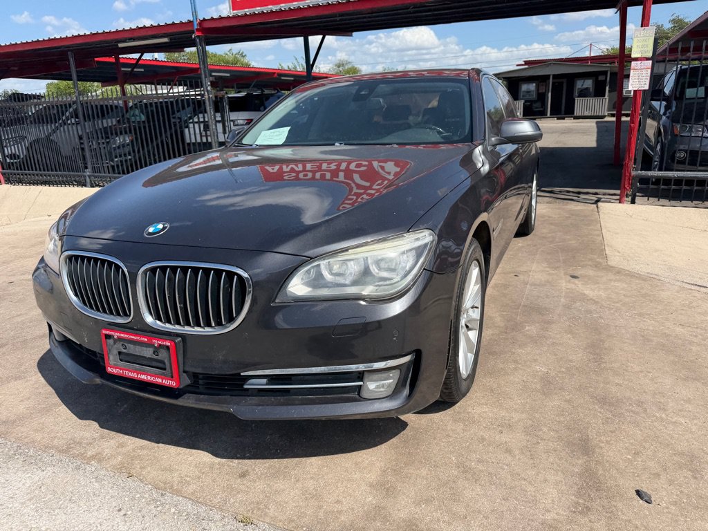 Used 2015 BMW 740i RWD image 7