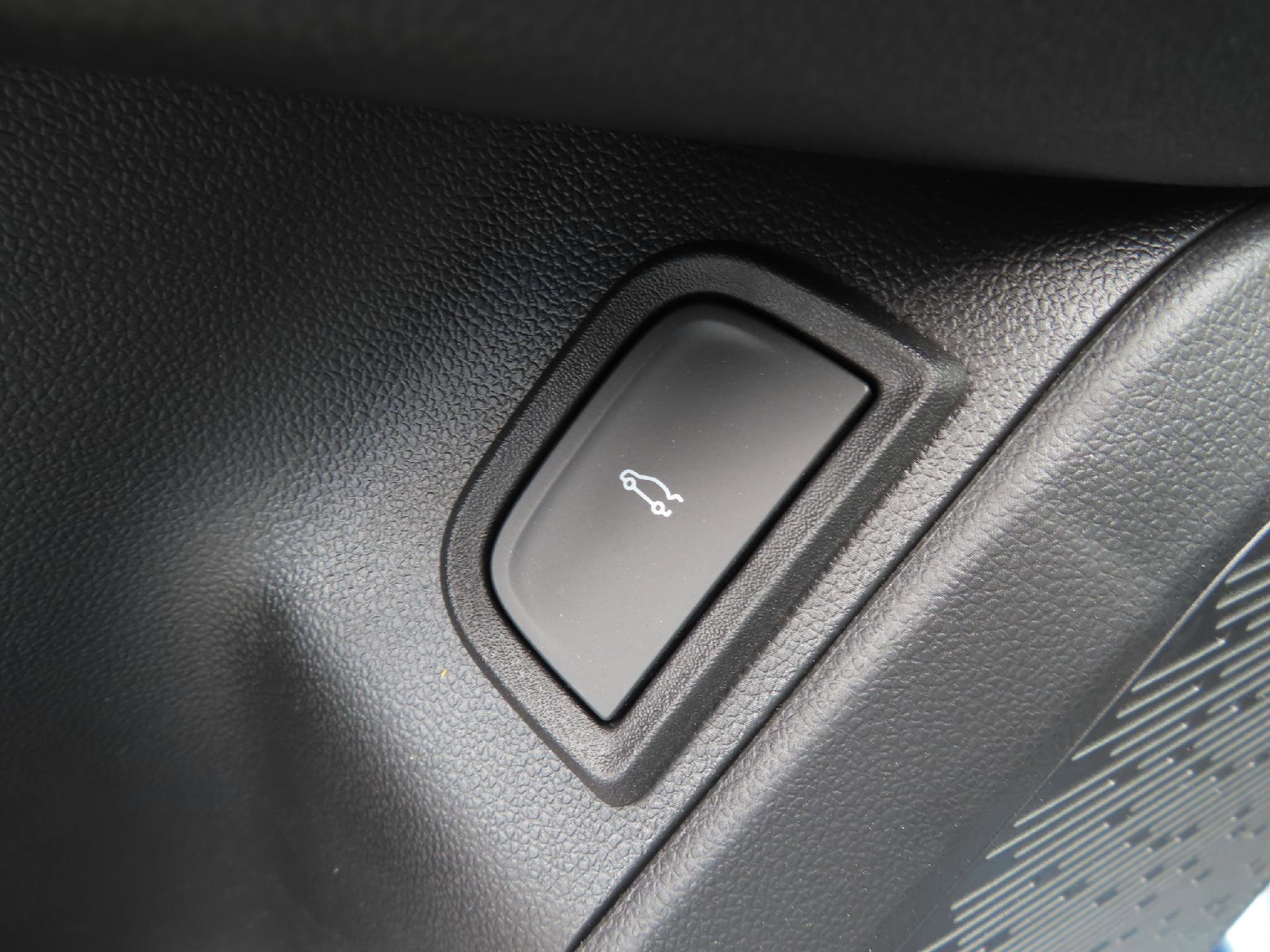 New 2025 Chevrolet Equinox LT w/ Convenience Package II image 12