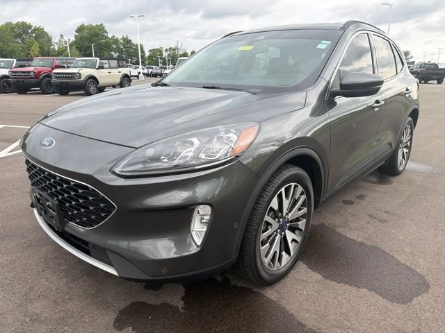 Used 2020 Ford Escape Titanium w/ Titanium Premium Package 2.0 AWD/4WD image 2