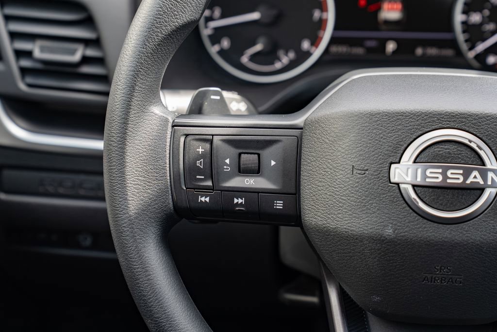 Certified 2025 Nissan Rogue S image 13