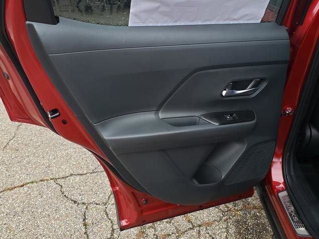 New 2026 Nissan Kicks SR w/ SR Premium Package image 14