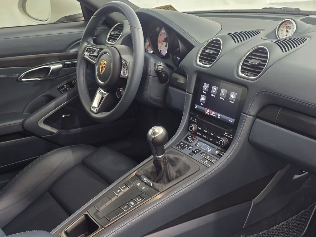 Certified 2024 Porsche 718 Cayman GTS RWD image 26