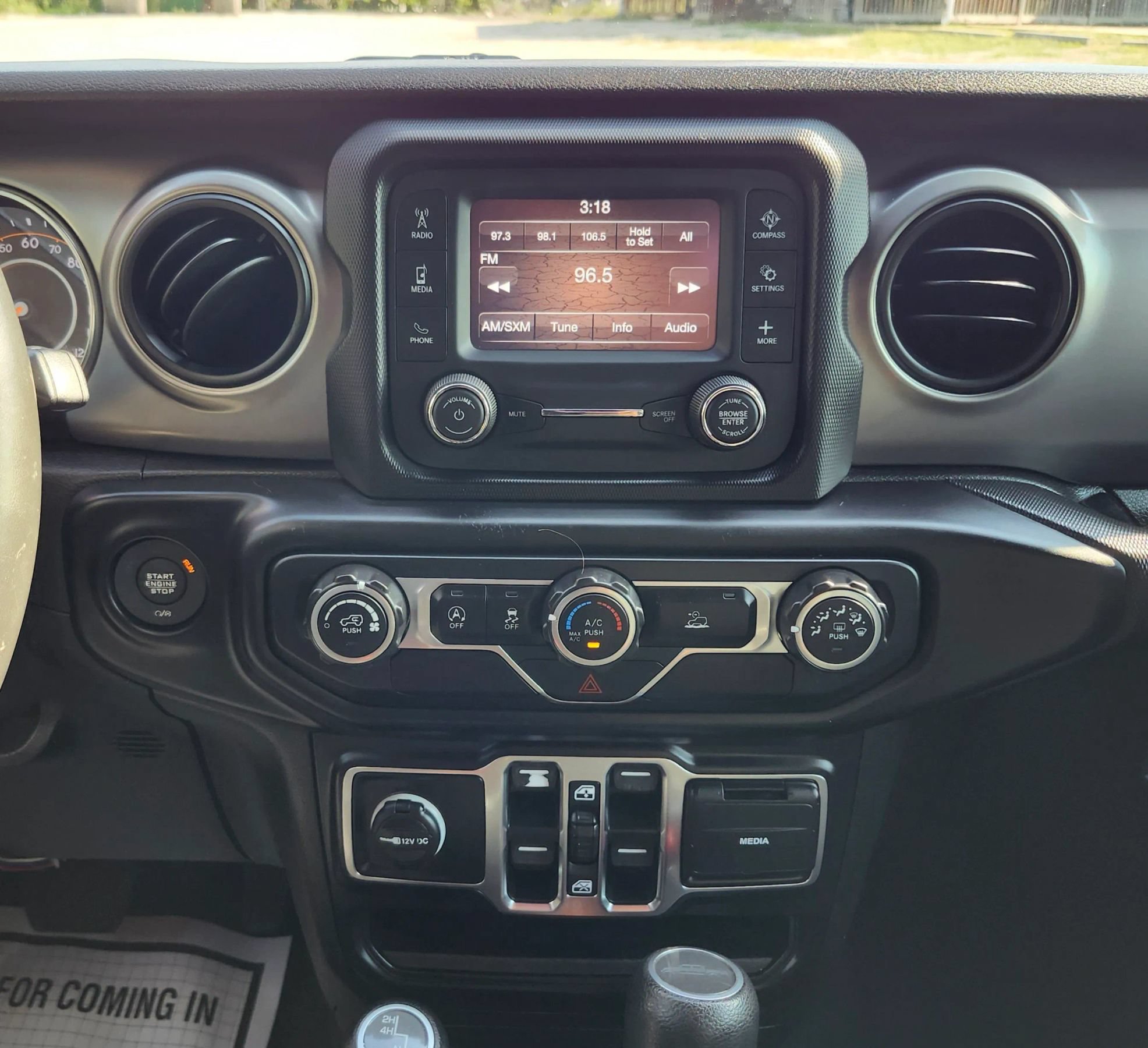 Used 2020 Jeep Gladiator Sport w/ Quick Order Package 24S AWD/4WD image 28