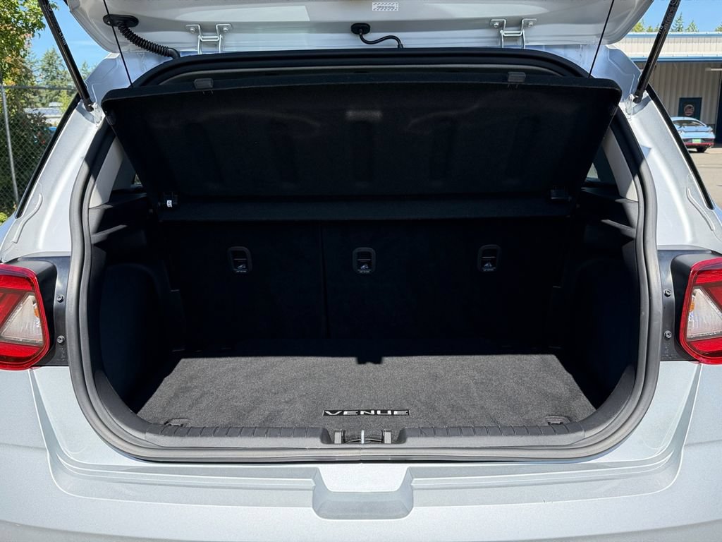 Used 2021 Hyundai Venue SEL w/ Premium Package FWD image 23