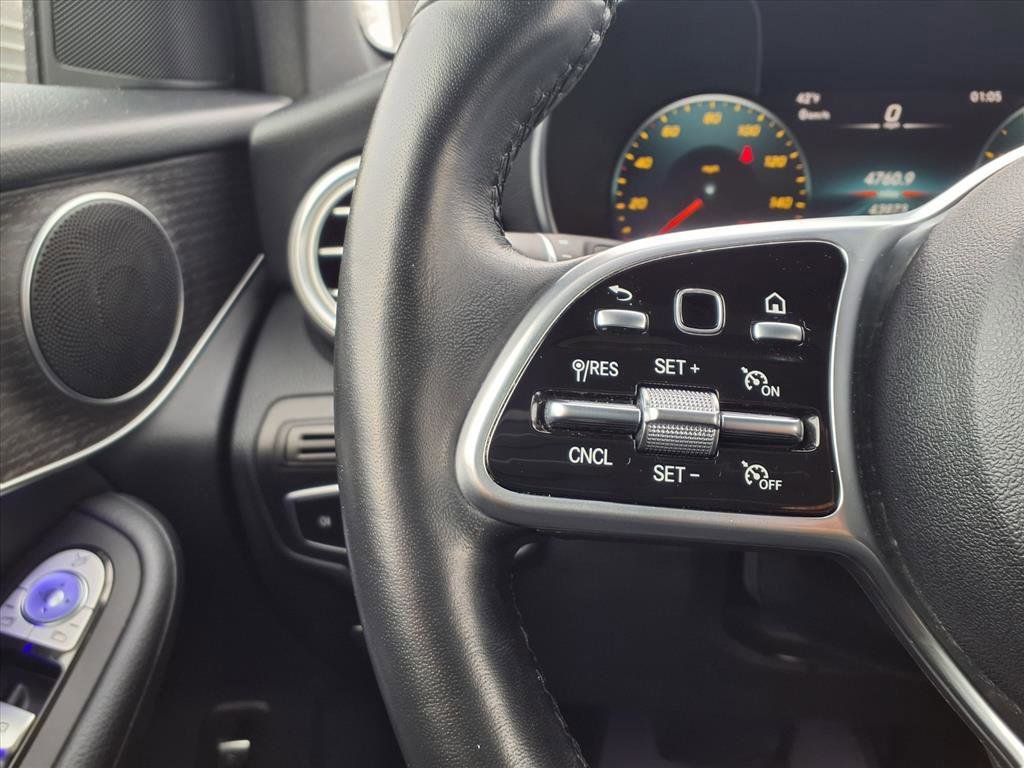 Used 2021 Mercedes-Benz GLC 300 4MATIC image 16