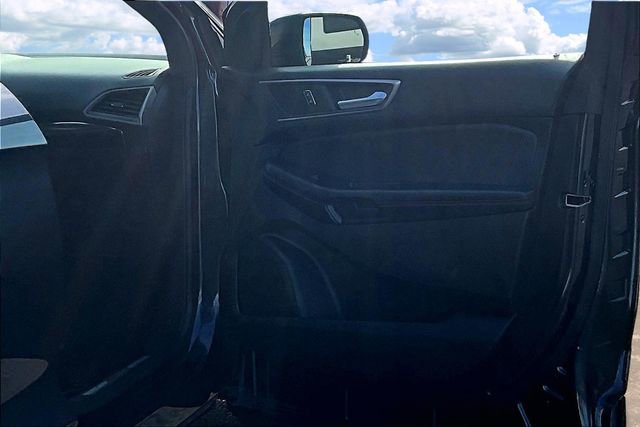 Used 2022 Ford Edge ST-Line w/ Class II Trailer Tow Package image 28