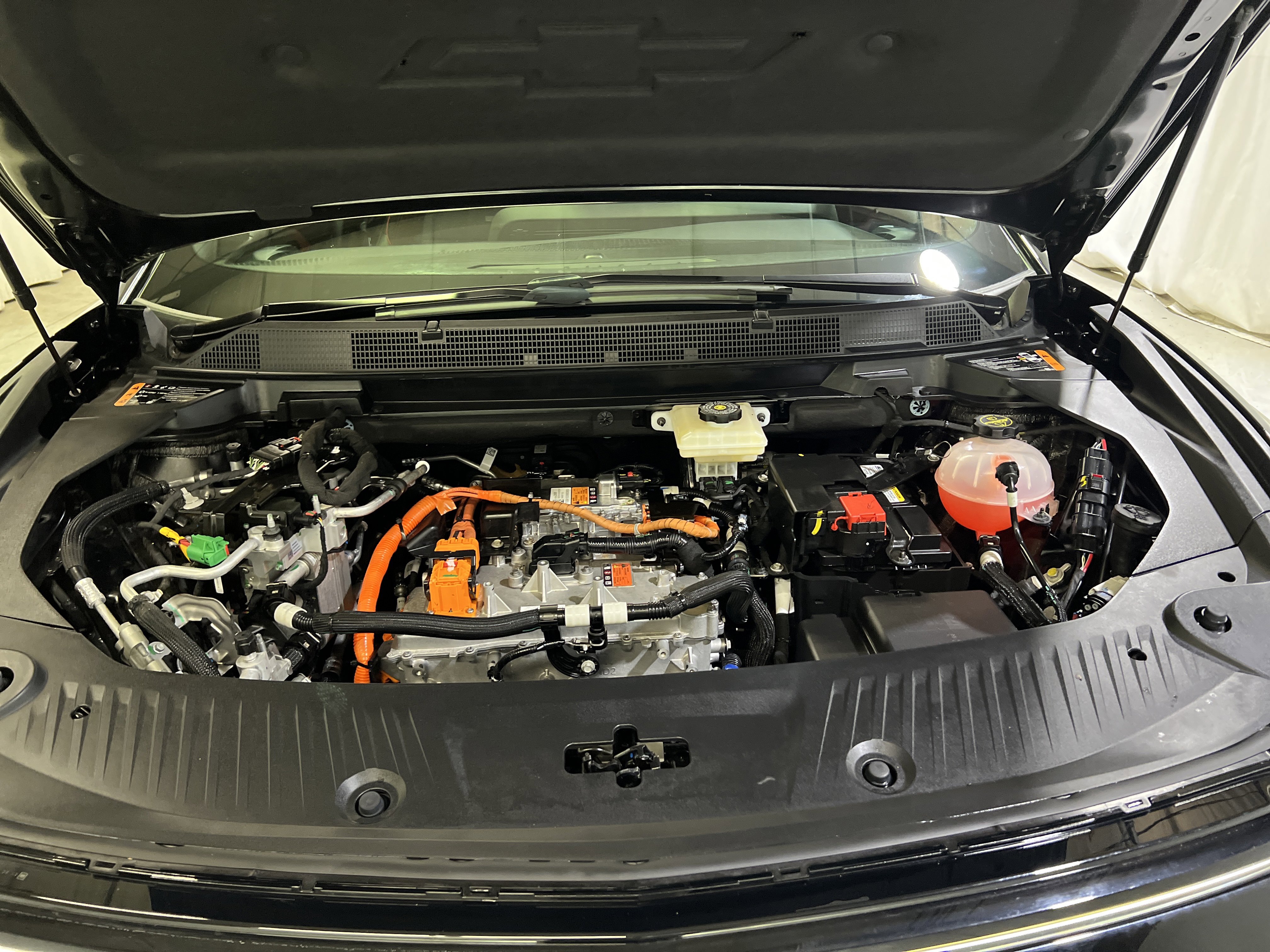 Used 2024 Chevrolet Equinox EV RS FWD image 15