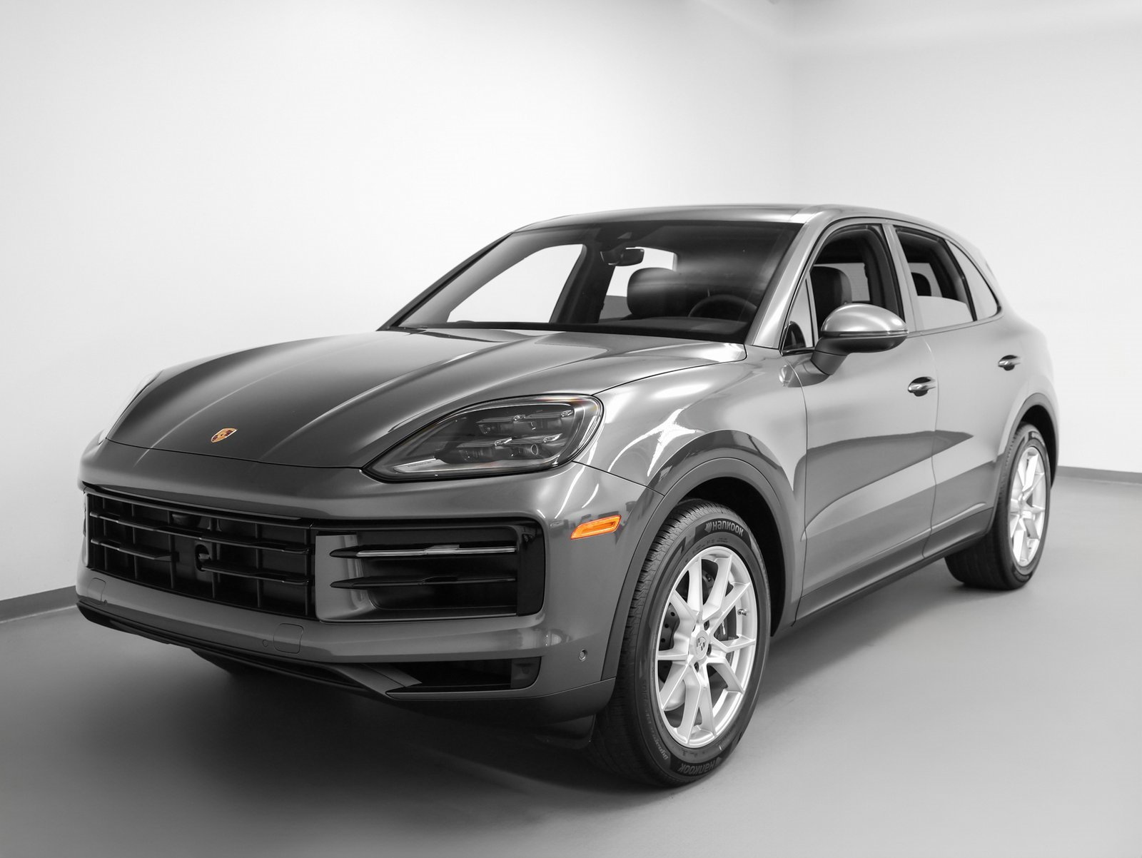 Certified 2025 Porsche Cayenne image 6