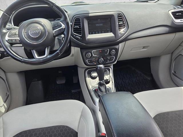 Used 2021 Jeep Compass Latitude w/ Sun and Sound Group AWD/4WD image 15