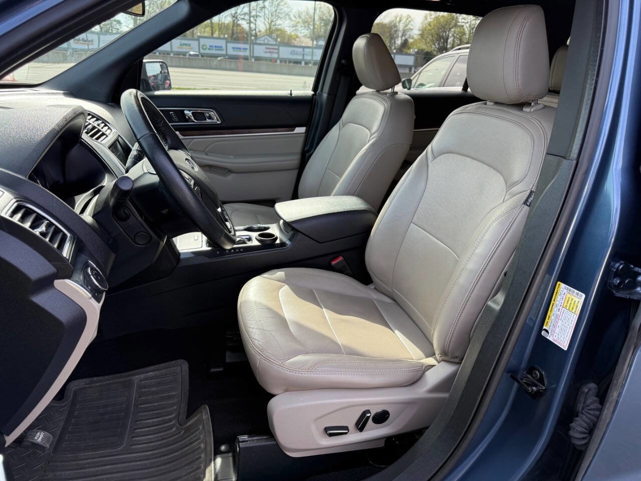 Used 2018 Ford Explorer Limited image 8