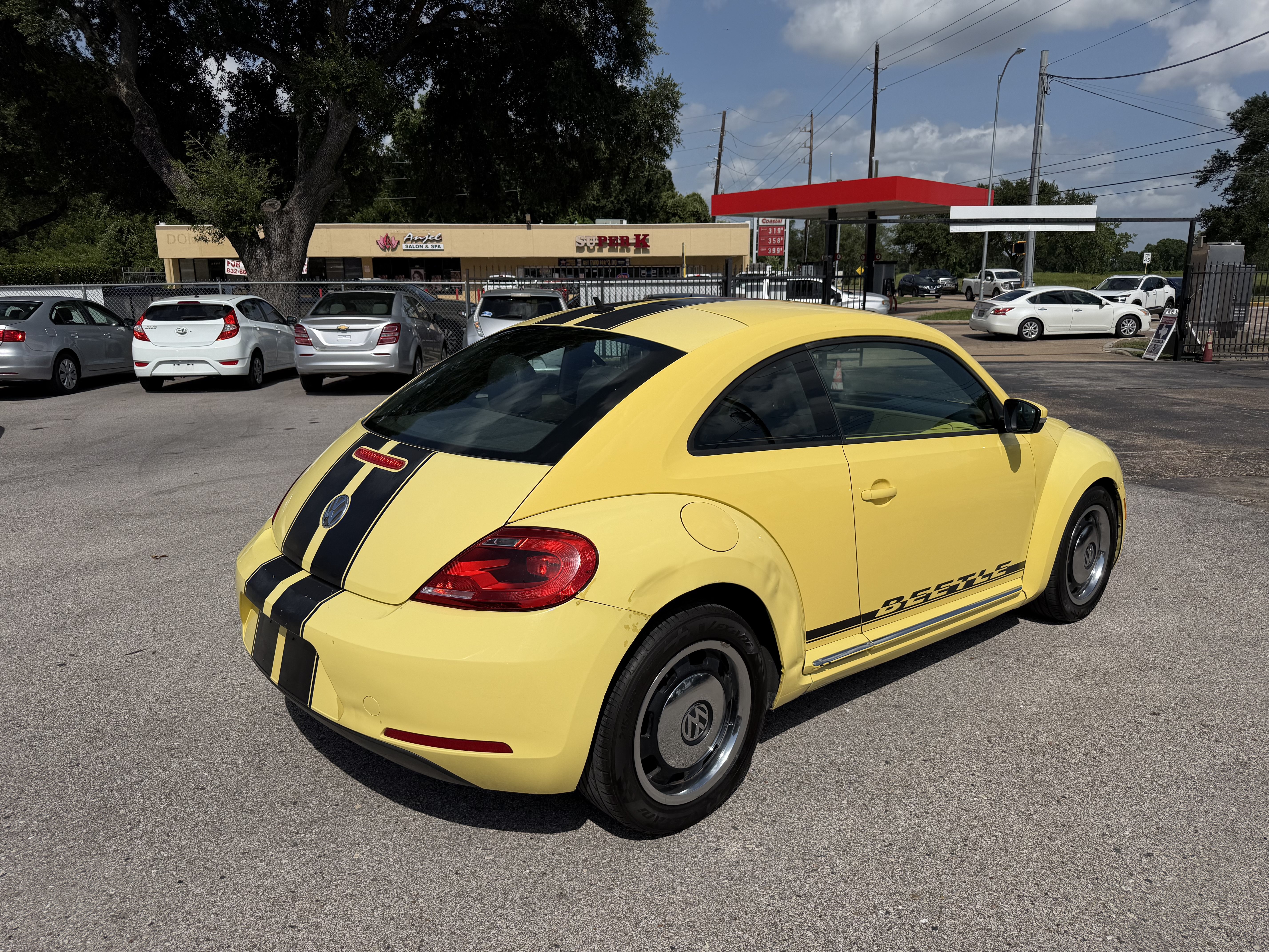 Used 2012 Volkswagen Beetle 2.5 FWD image 5
