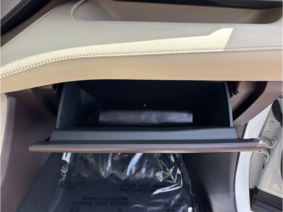 Used 2020 Toyota Highlander XLE FWD image 45