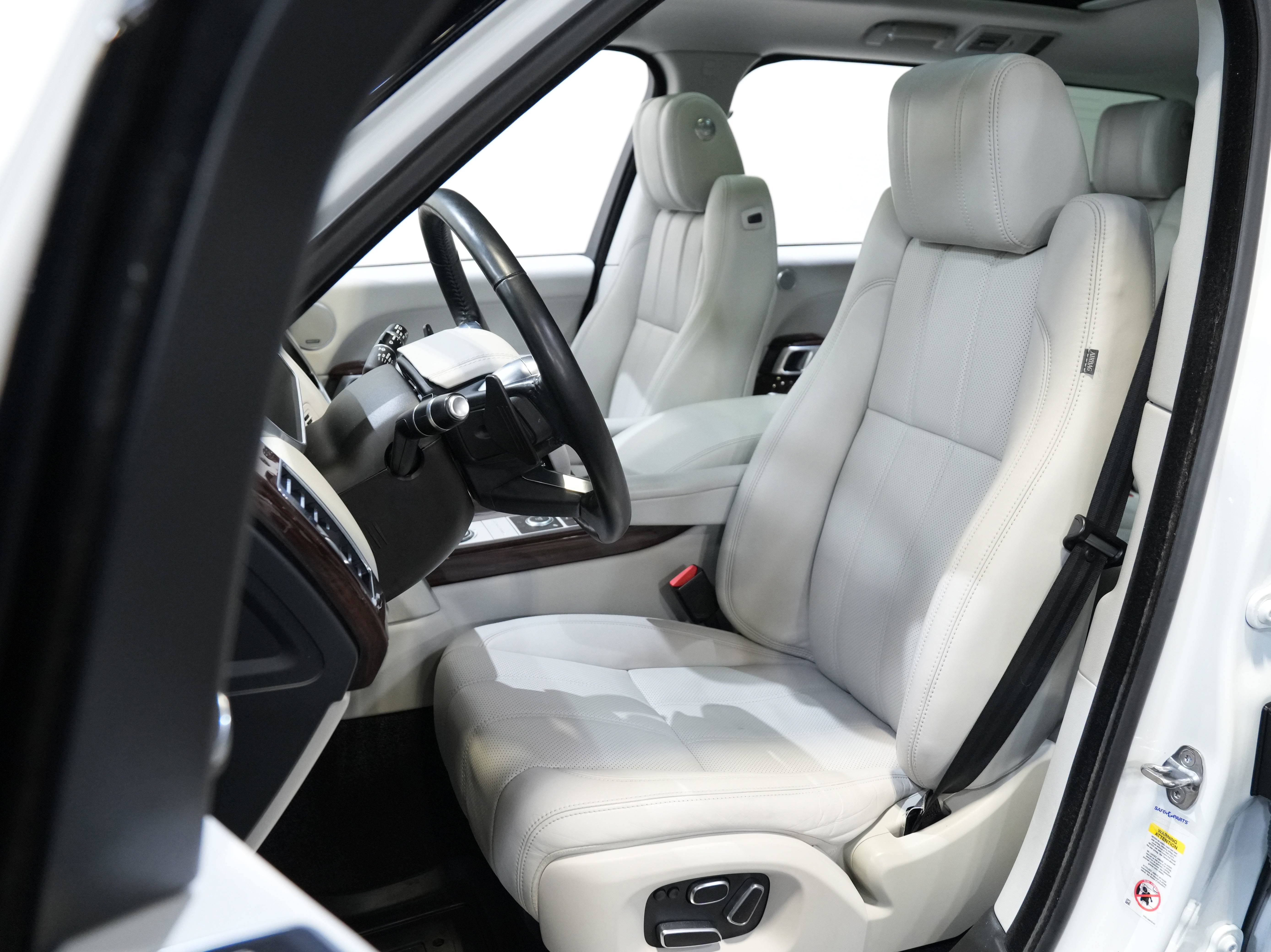Used 2014 Land Rover Range Rover Supercharged AWD/4WD image 38