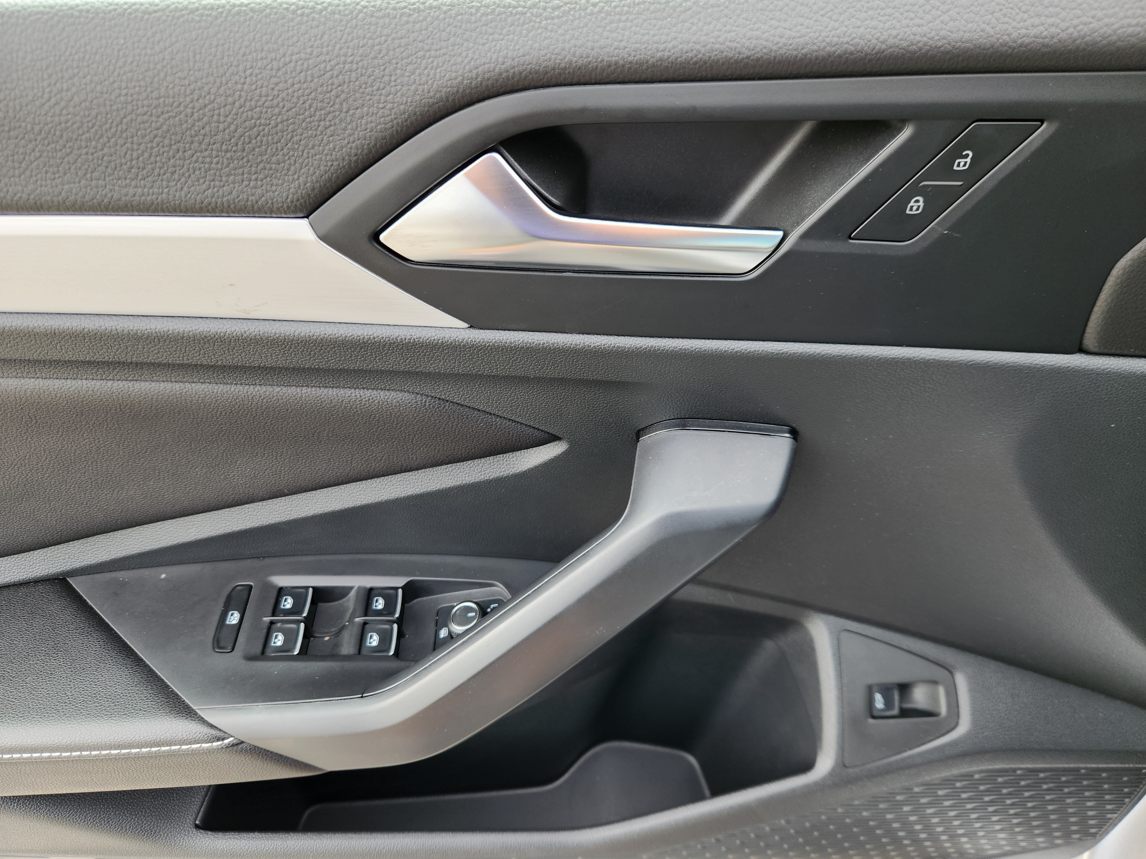 Certified 2026 Volkswagen Jetta Sport FWD image 16