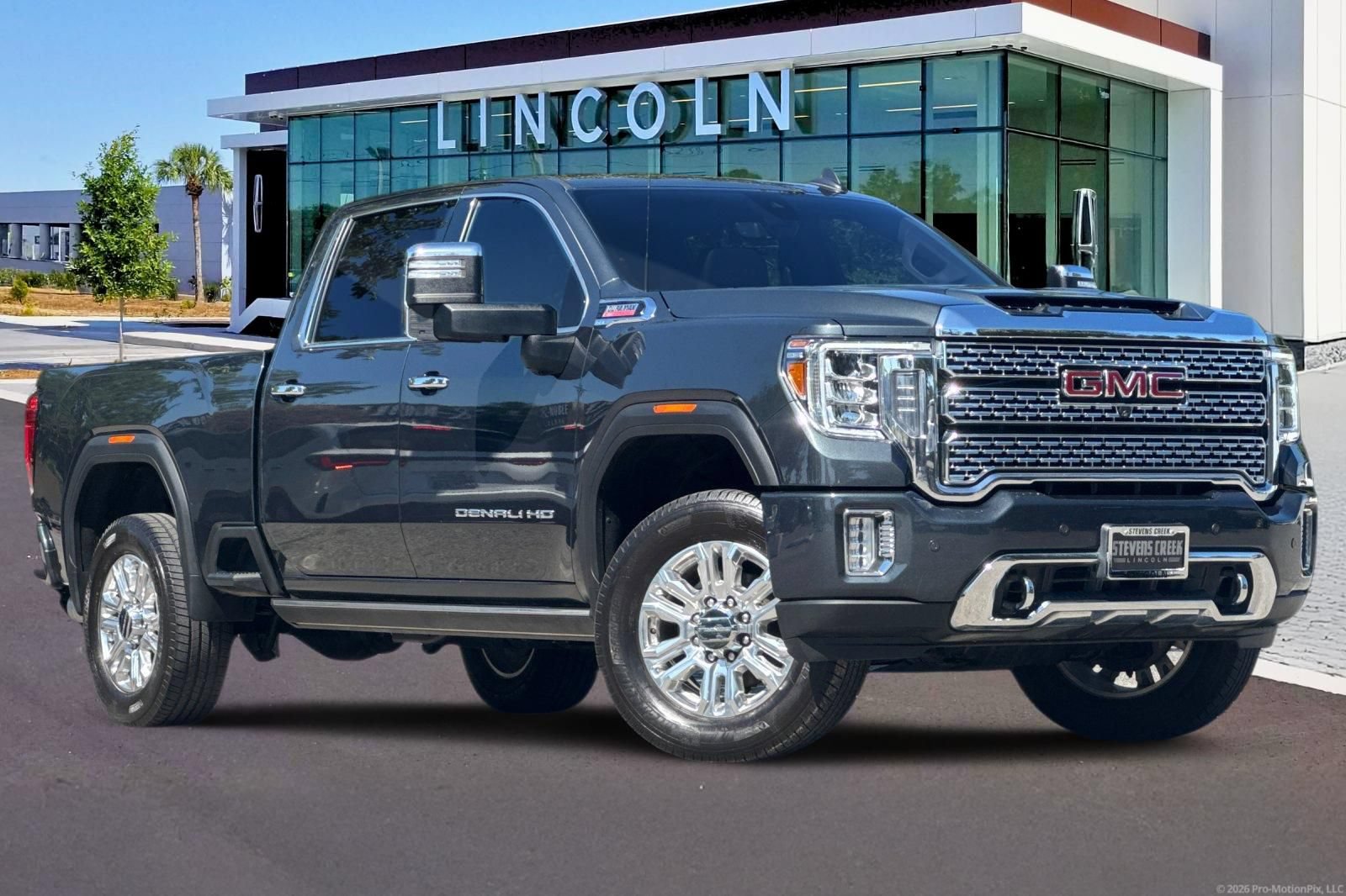 Used 2022 GMC Sierra 2500 Denali w/ Denali Ultimate Package AWD/4WD image 2