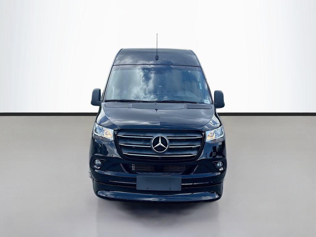 Used 2023 Mercedes-Benz Sprinter 3500 image 3