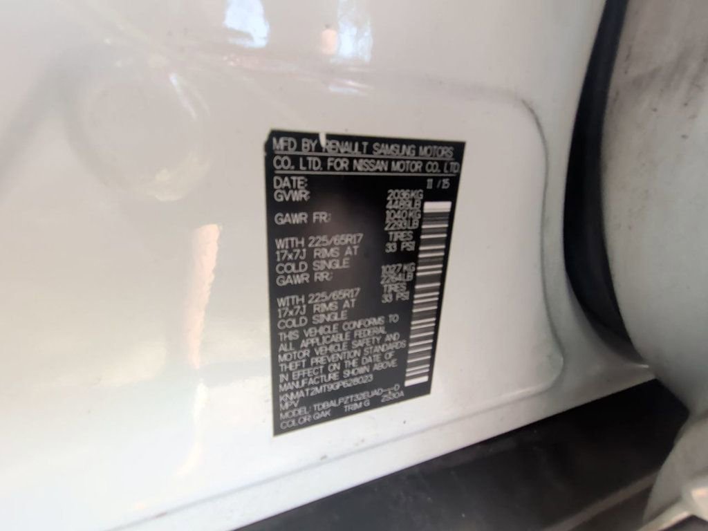 Used 2016 Nissan Rogue S w/ Appearance Package FWD image 23