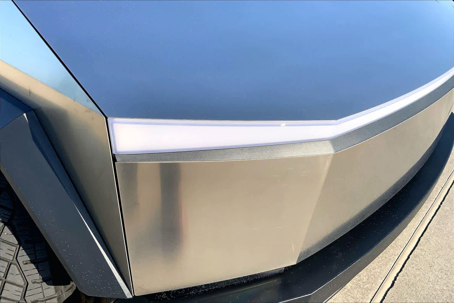 Used 2024 Tesla Cybertruck AWD Crew Cab image 24