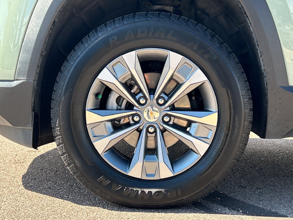 Used 2025 Chevrolet Equinox LT w/ Convenience Package II AWD/4WD image 25