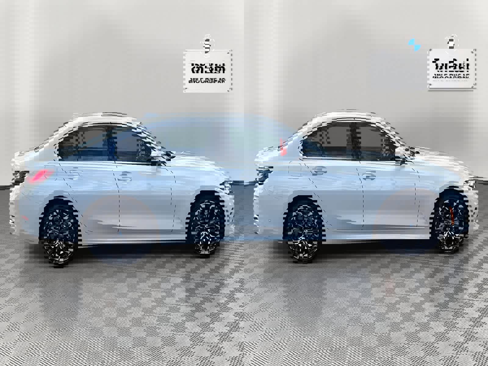 Certified 2025 BMW 330i Sedan w/ Convenience Package image 2