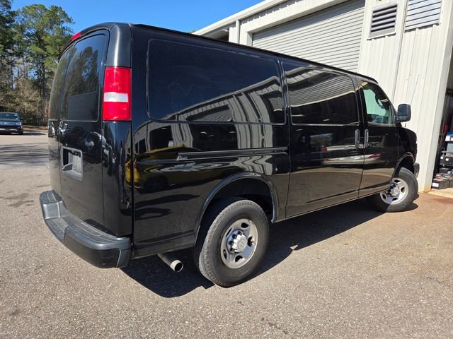Used 2021 Chevrolet Express 2500 w/ Driver Convenience Package image 3