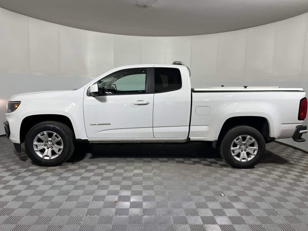 Used 2022 Chevrolet Colorado LT w/ Fleet Safety Package image 5